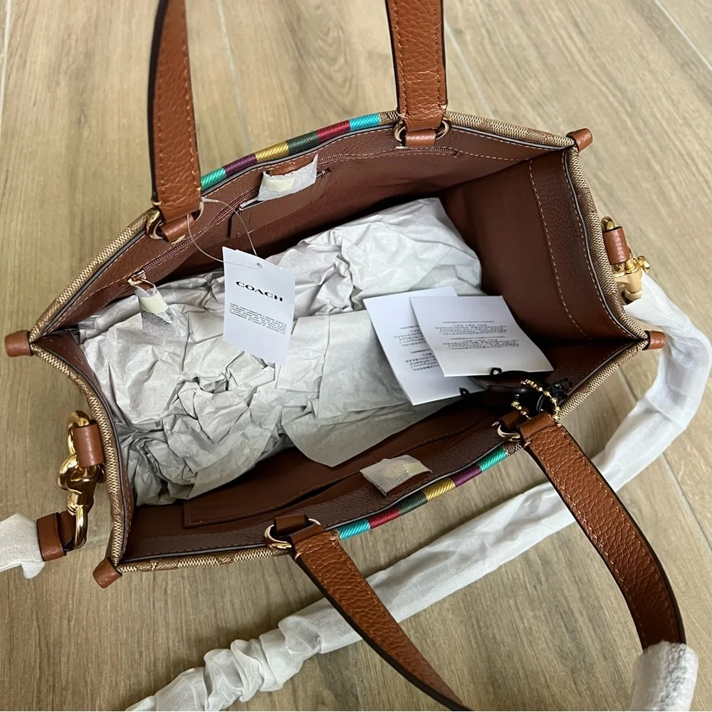 Coach Dempsey Carryall In Signature Jacquard With Stripe And Coach Patch - Picture 5 of 9